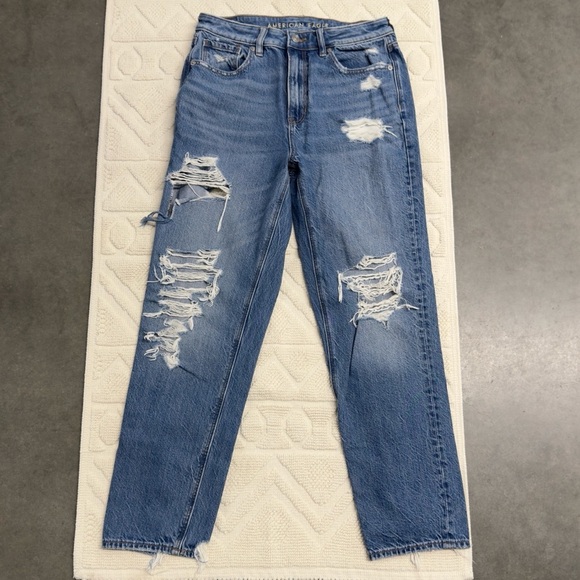 American Eagle Mom Jeans Distressed - Picture 1 of 5